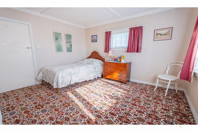 Photo of property in 25 Hughes Street, Waimate, 7924