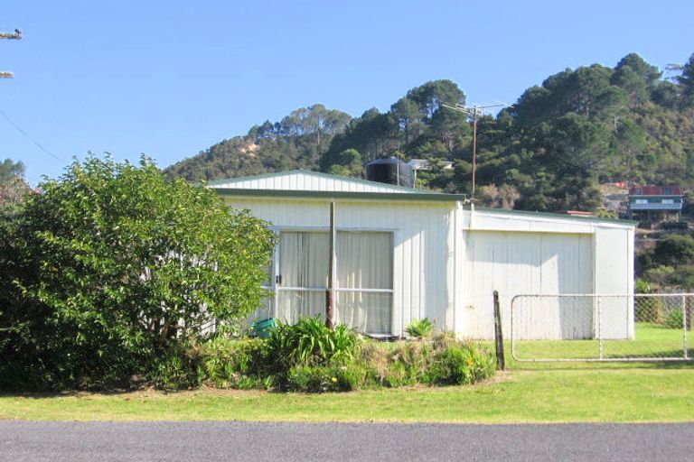 Photo of property in 22 Riverview Road, Cooks Beach, Whitianga, 3591