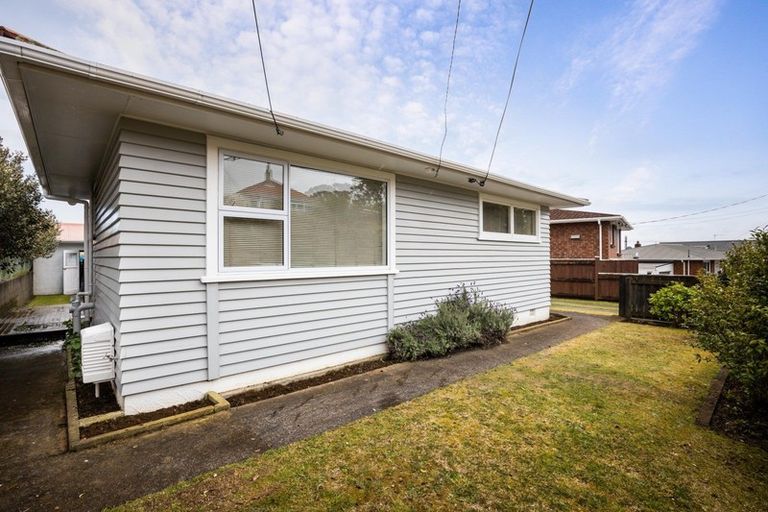 Photo of property in 108 Frankley Road, Frankleigh Park, New Plymouth, 4310