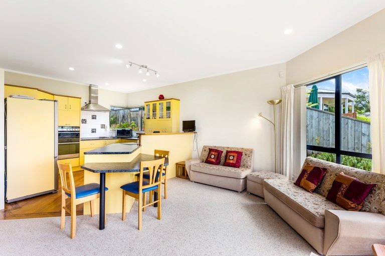 Photo of property in 5 Birkinshaw Grove, Riverstone Terraces, Upper Hutt, 5018