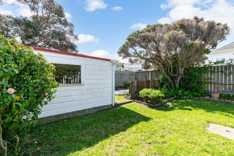 Photo of property in 32 Liffey Street, Island Bay, Wellington, 6023