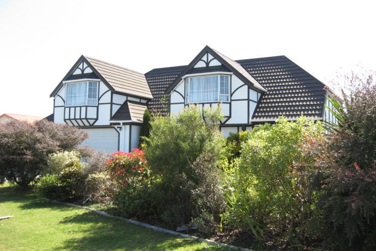 Photo of property in 27 College Drive, Paraparaumu, 5032