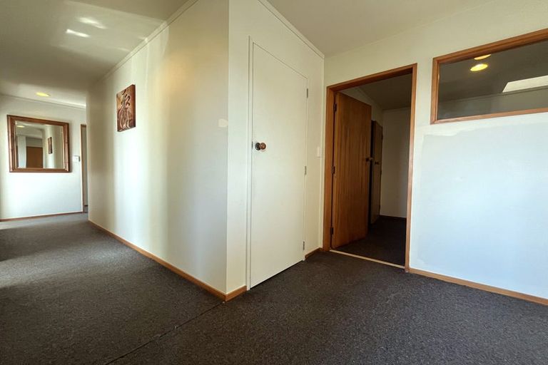 Photo of property in 8 Fillbridge Way, Karori, Wellington, 6012