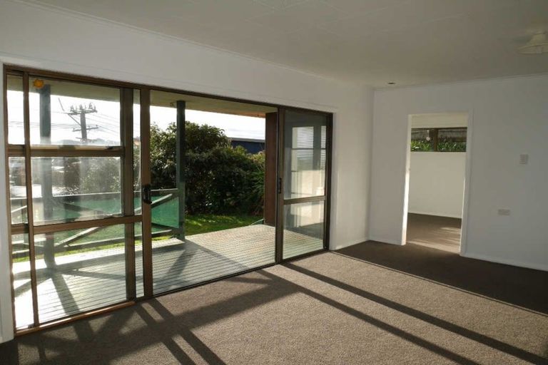 Photo of property in 122 Matai Road, Raumati South, Paraparaumu, 5032