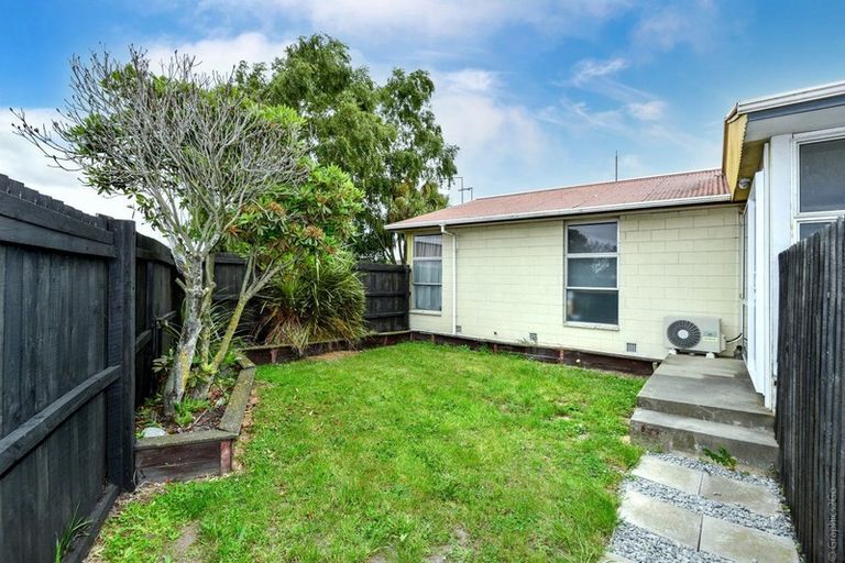 Photo of property in 2/72 Springs Road, Hornby, Christchurch, 8042