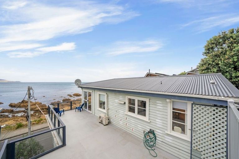 Photo of property in 148 The Esplanade, Houghton Bay, Wellington, 6023