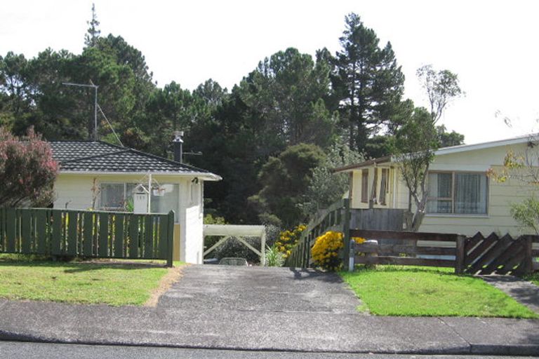 Photo of property in 43 Allington Road, Massey, Auckland, 0614