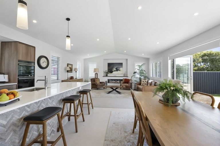 Photo of property in 62 Pendarves Street, New Plymouth, 4310