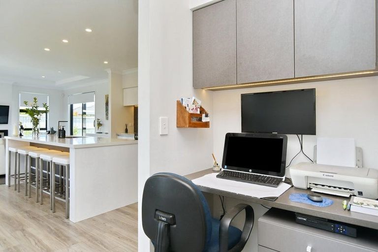 Photo of property in 19 Ballinger Place, Kaiapoi, 7630