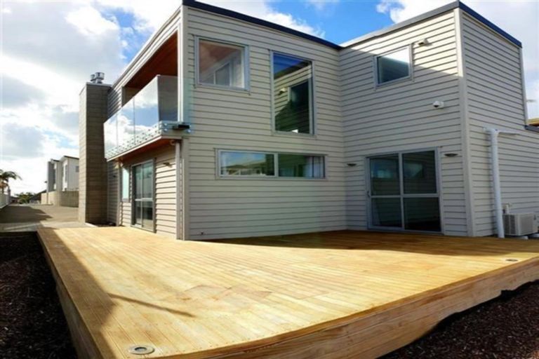 Photo of property in 6a Te Akau Crescent, Bucklands Beach, Auckland, 2012