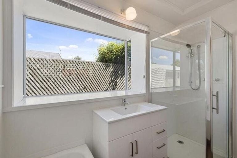 Photo of property in 40 Peer Street, Upper Riccarton, Christchurch, 8041