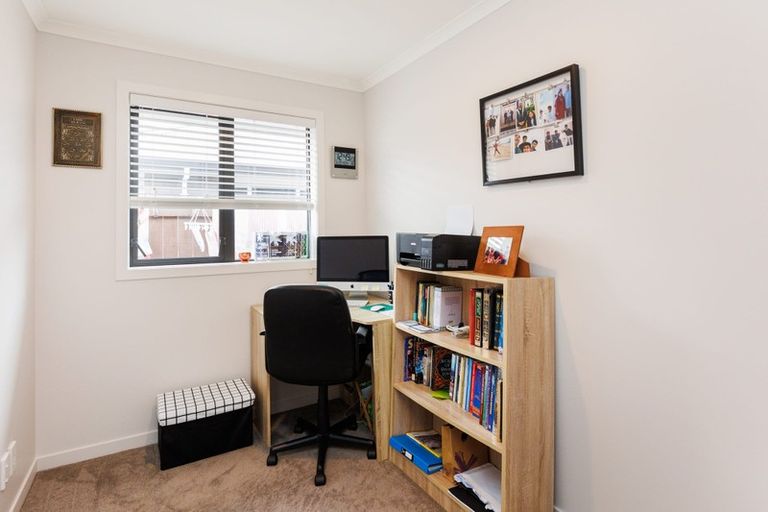 Photo of property in 7 Cyprus Place, Fitzherbert, Palmerston North, 4410