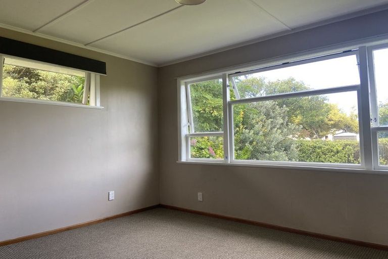 Photo of property in 13 Lipscombe Crescent, Havelock North, 4130