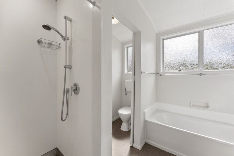 Photo of property in 30 Shanly Street, Brown Owl, Upper Hutt, 5018