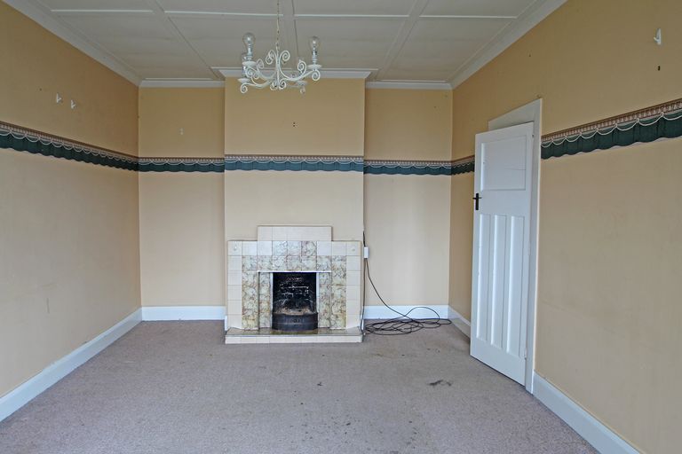 Photo of property in 16 Greta Street, South Hill, Oamaru, 9400