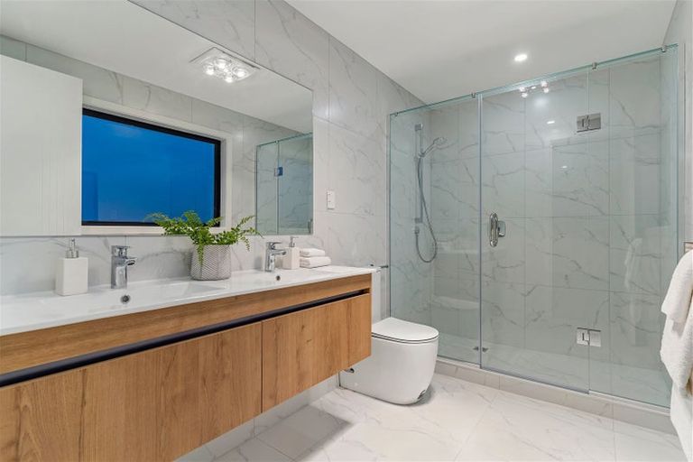 Photo of property in 6 Luff Place, Long Bay, Auckland, 0630