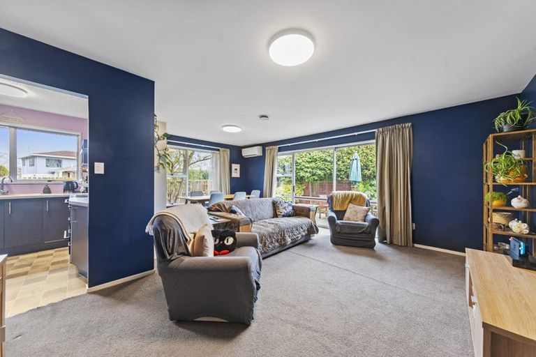 Photo of property in 1/11 Salford Avenue, Redwood, Christchurch, 8051