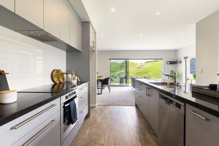 Photo of property in 174 Ballintoy Park Drive, Welcome Bay, Tauranga, 3175