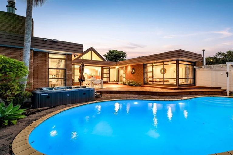 Photo of property in 29 Quebec Road, Milford, Auckland, 0620