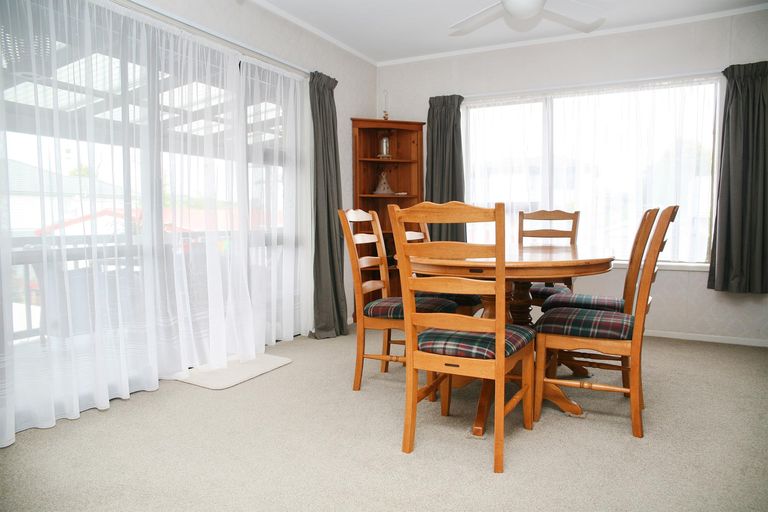 Photo of property in 80 Opaheke Road, Opaheke, Papakura, 2113