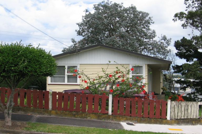 Photo of property in 12 Stedman Place, Avondale, Auckland, 0600
