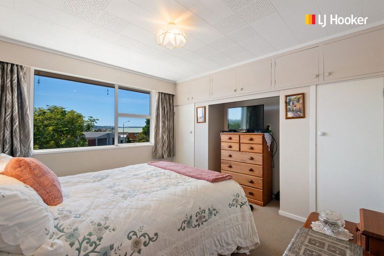 Photo of property in 10 Walton Park Avenue, Fairfield, Dunedin, 9018