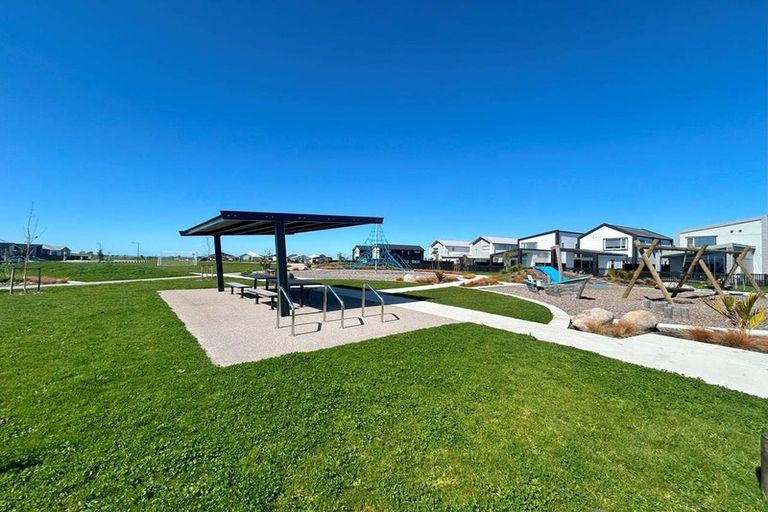 Photo of property in 21 Bill Miller Drive, Papamoa, 3118
