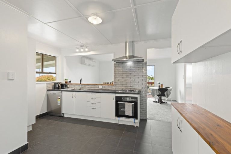 Photo of property in 6 Ranfurly Street, Waitara, 4320