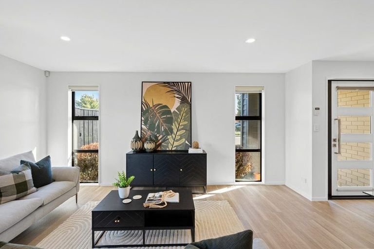 Photo of property in 74a Shillingford Boulevard, Rolleston, 7615