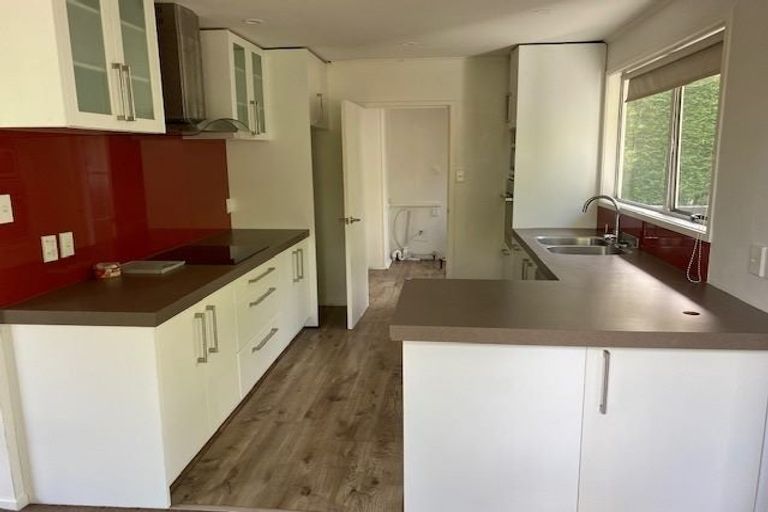 Photo of property in 5 Gerontius Glade, Torbay, Auckland, 0630