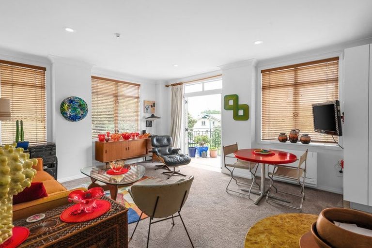 Photo of property in 1a/11 London Street, Hamilton Central, Hamilton, 3204