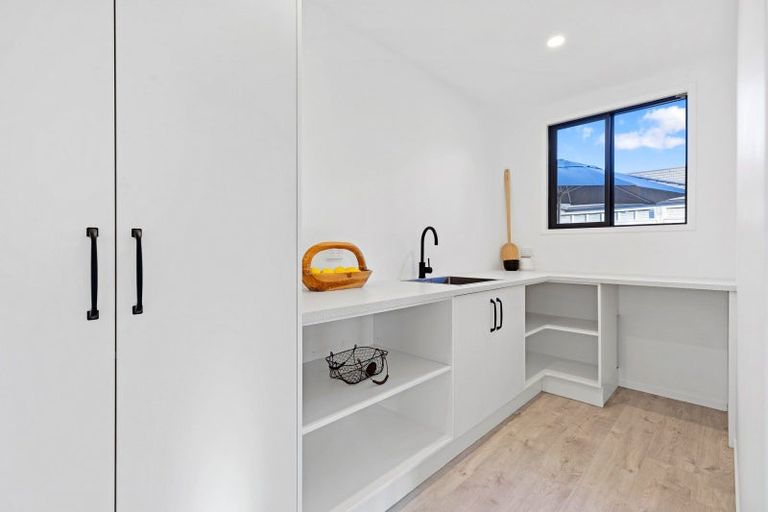 Photo of property in 140 Adler Drive, Ohauiti, Tauranga, 3112