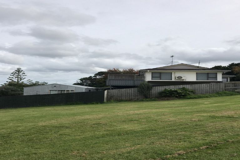 Photo of property in 17 Montego Place, Weymouth, Auckland, 2103
