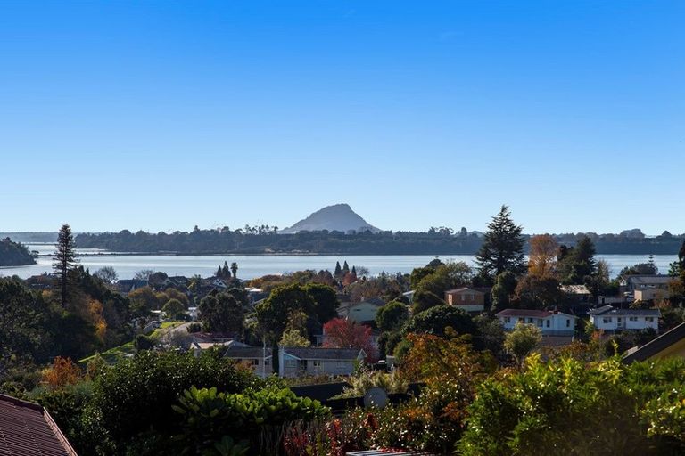 Photo of property in 27 Oteki Park Drive, Welcome Bay, Tauranga, 3112