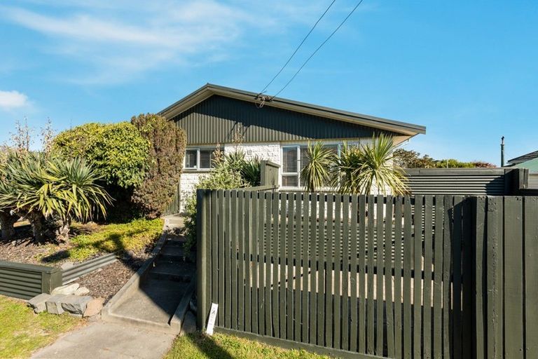 Photo of property in 72 Oram Avenue, New Brighton, Christchurch, 8061