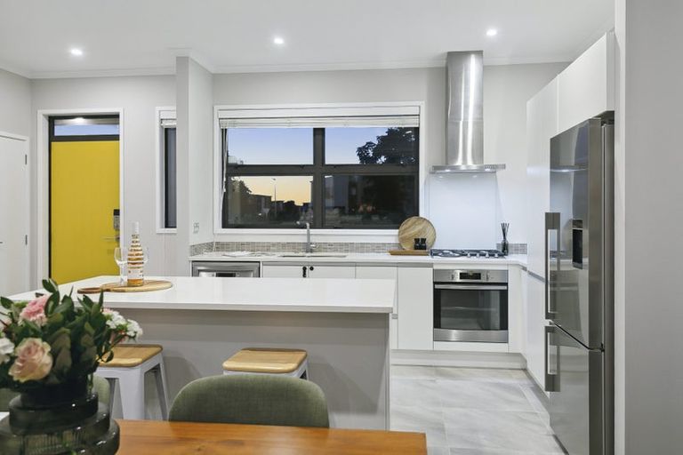 Photo of property in 12 Rangihina Road, Hobsonville, Auckland, 0616