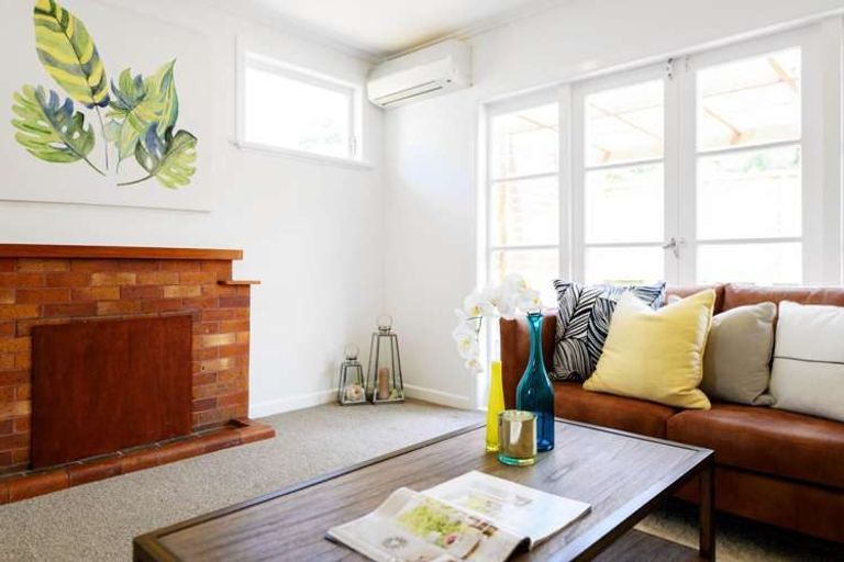 Photo of property in 130 Atkinson Road, Titirangi, Auckland, 0604