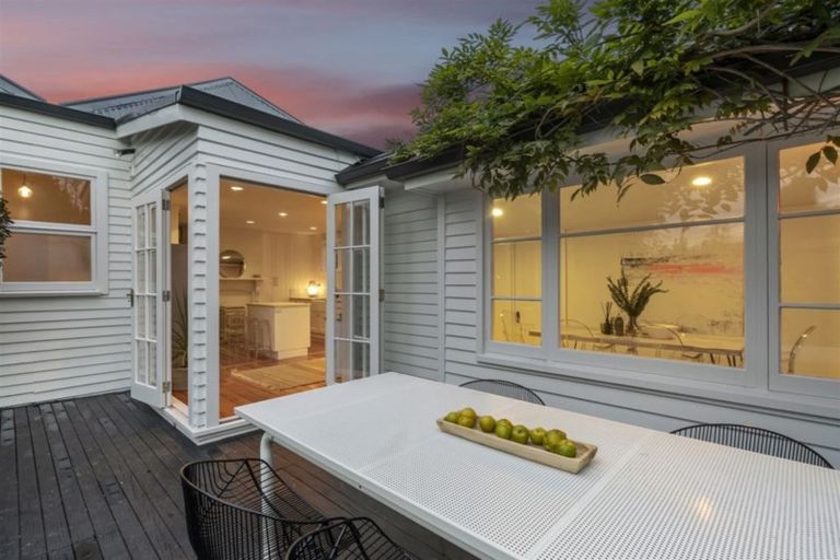 Photo of property in 121 Bristol Street, St Albans, Christchurch, 8014