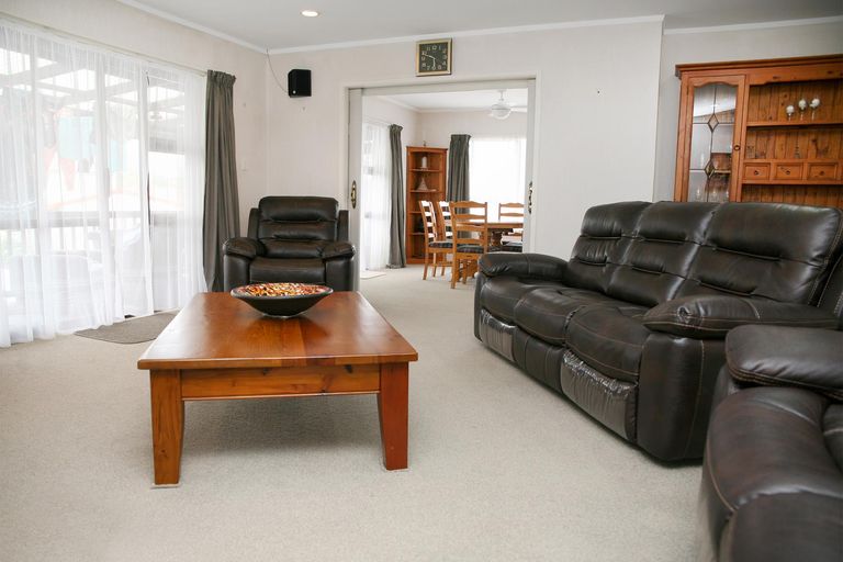 Photo of property in 80 Opaheke Road, Opaheke, Papakura, 2113