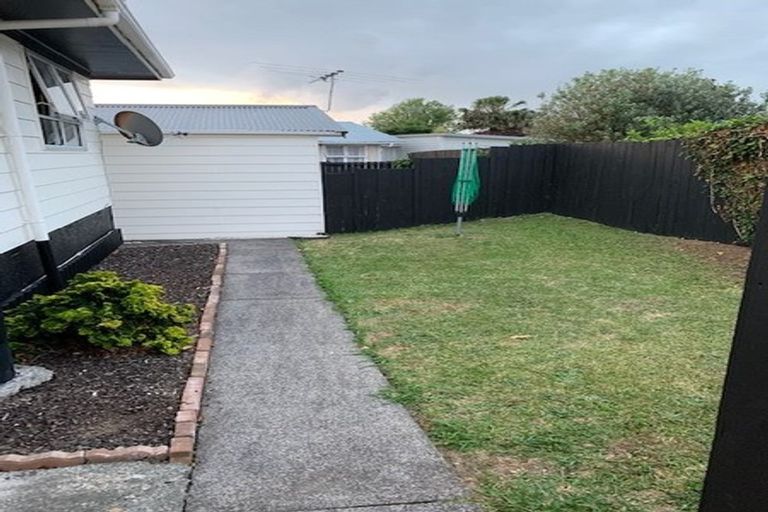 Photo of property in 39 Burbank Avenue, Manurewa, Auckland, 2102