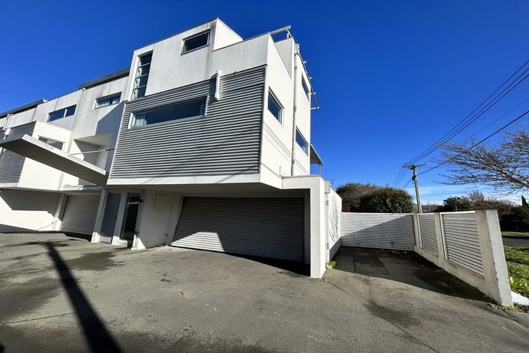 Photo of property in 1/22 Heywood Terrace, Richmond, Christchurch, 8013