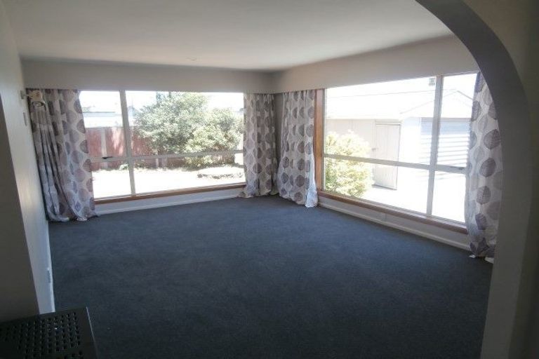 Photo of property in 8 Sylvia Street, Parklands, Christchurch, 8083