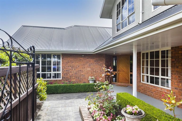 Photo of property in 10 Tavistock Place, Russley, Christchurch, 8042