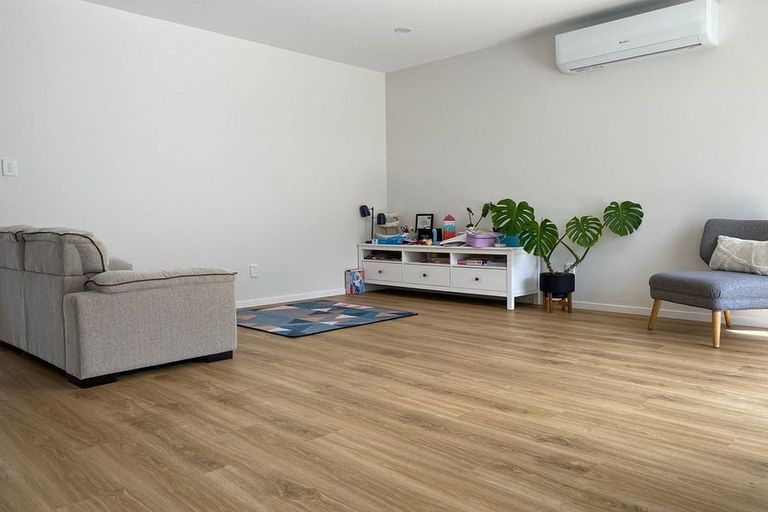 Photo of property in 14 Mander Place, Bucklands Beach, Auckland, 2012