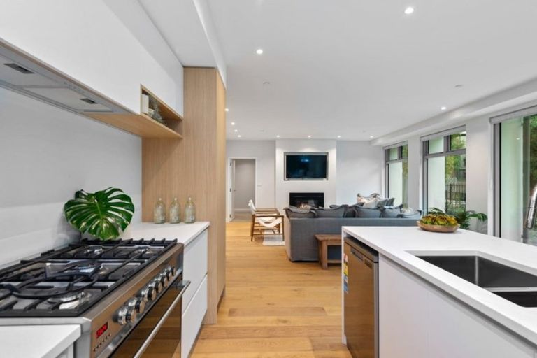 Photo of property in 28ag Carlton Mill Road, Merivale, Christchurch, 8014