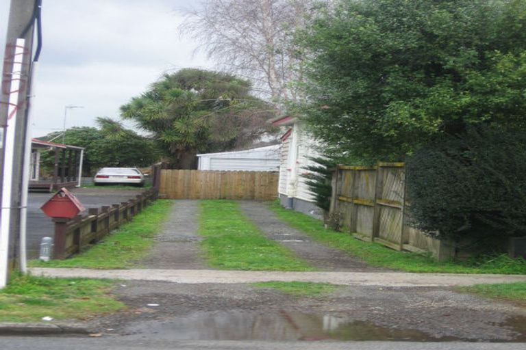 Photo of property in 2/65 Marne Road, Papakura, 2110