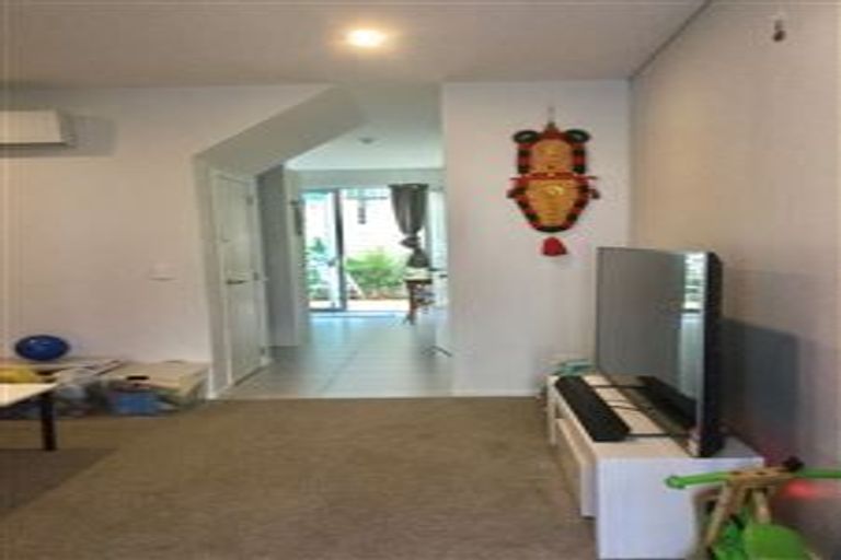 Photo of property in 36 Ceramic Lane, New Lynn, Auckland, 0600