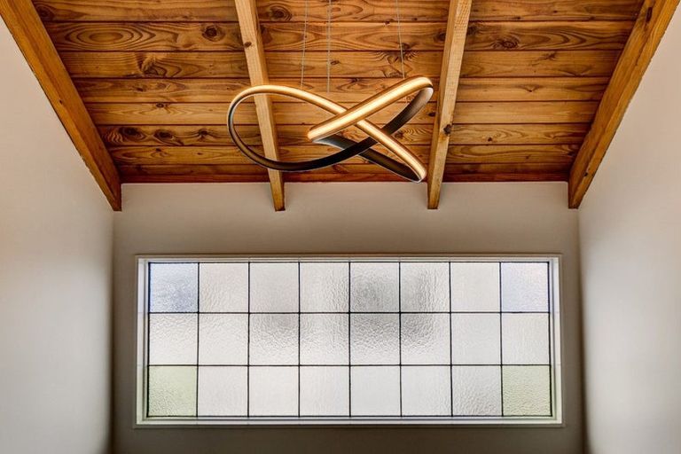 Photo of property in 2/13 Mana Esplanade, Paremata, Porirua, 5026