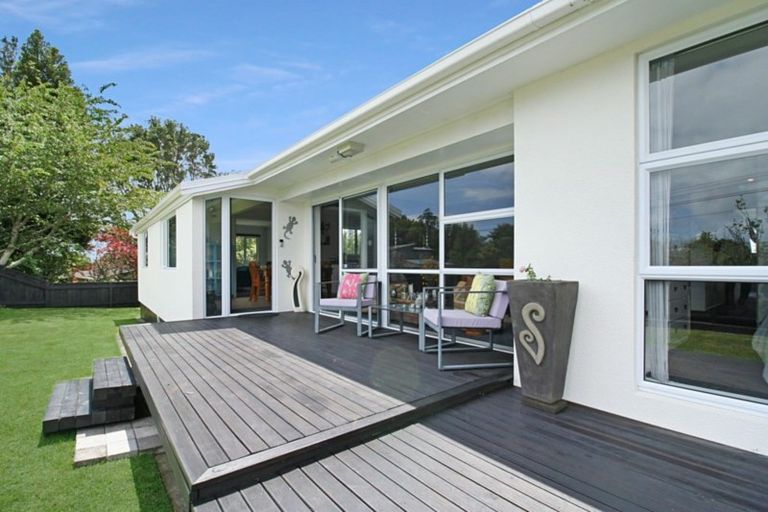 Photo of property in 409 Mangorei Road, Merrilands, New Plymouth, 4312