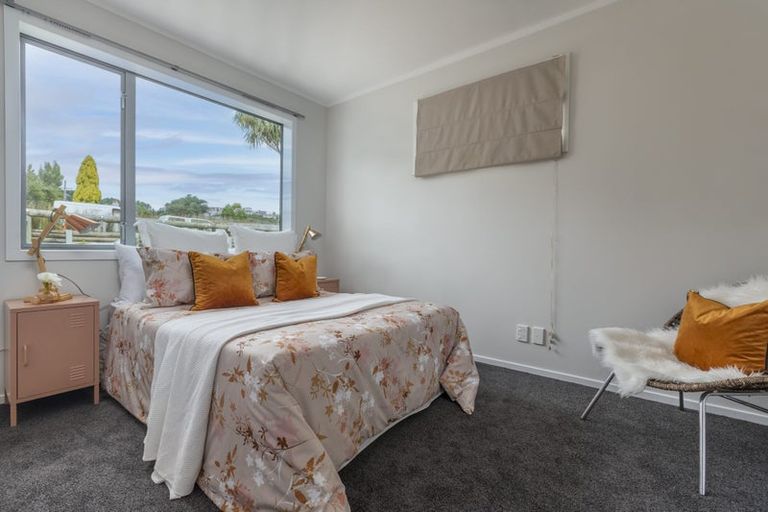 Photo of property in 241 Middleton Road, Glenside, Wellington, 6037